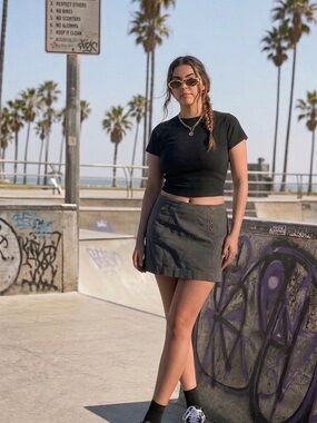 ✨ Maeve by Anthropologie Linen Blend Side-Button Mini Skirt ✨